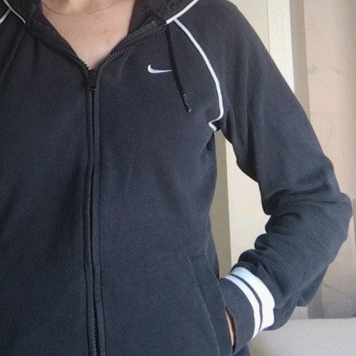 Nike women's black hoodie with zipper size S like new