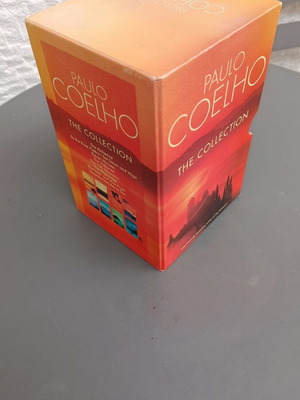 Paolo Coelho Collection of 7 English Books in Box like new