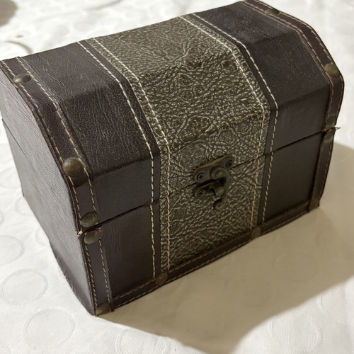 Wooden bottle holder, dark brown