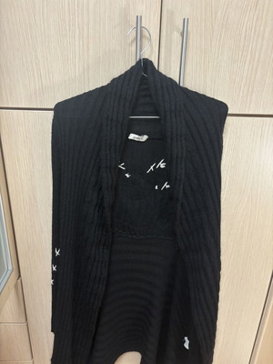 Estee black knitted cardigan made in Italy, like new