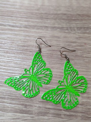 Dangling earrings new, green metal