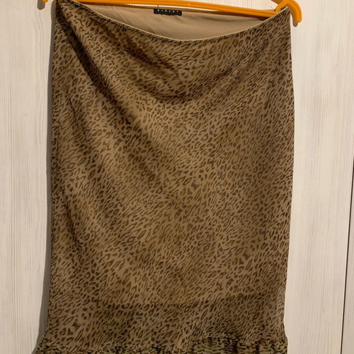 Sisley animal print skirt used with elastic waist