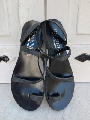 Ioannis leather sandals with glitter, size 37, black