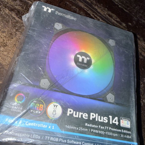 Thermaltake Pure 12 and Pure Plus 14 ARGB Sync fan sets new