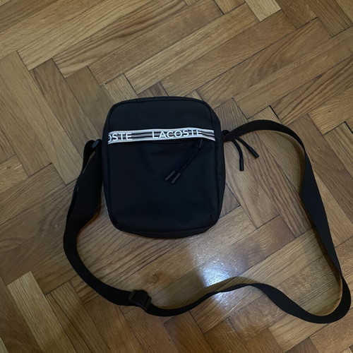 Τσαντάκι Lacoste μαύρο για ώμο