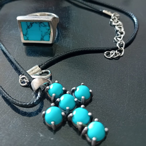Silver 925 jewelry set with turquoise ring and cross necklace