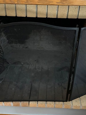 Three-Leaf Fireplace Screen like new, black metal