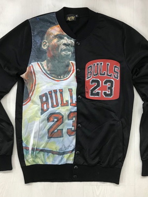 Chicago Bulls jacket used with Michael Jordan print, size S