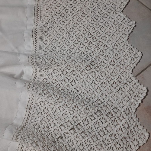 Curtain handmade with lace, like new, white fabric 150x135 cm