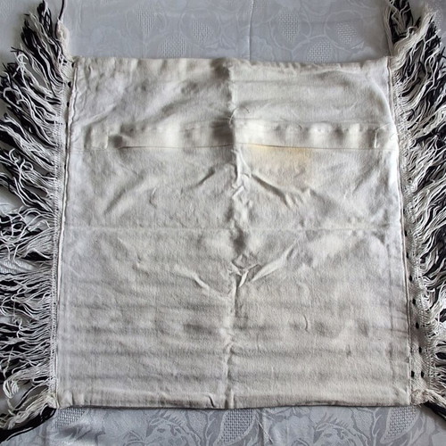 Sinsay decorative pillow cover like new, black and white with fringes