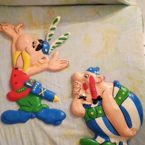 Asterix and Obelix decorative wall figures used, set of 2, plastic