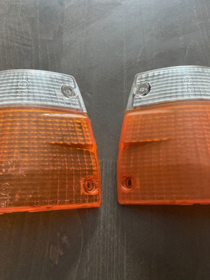 Mazda 323 Familia GLC FA4 front marker light lens turn signal set used