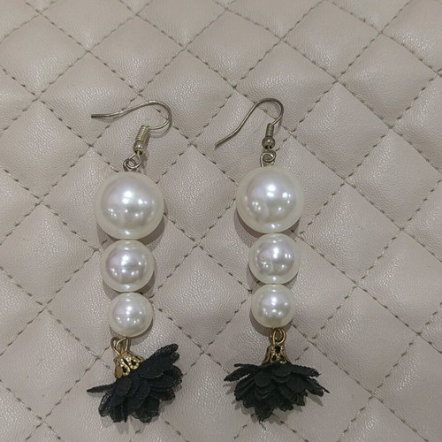 Pearl earrings new