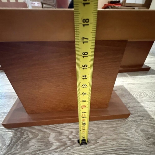 Display stand set of 4 like new