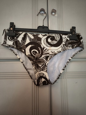 Bikini bottom like new, white and brown, size XL