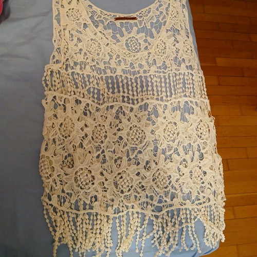 BSB lace blouse like new, white