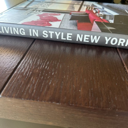 Living in Style New York coffee table book like new