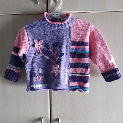Pierre Cardin sweater for girl 12 months like new, pink and purple