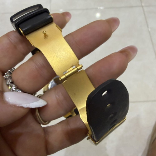 Black Label women's wristwatch 46mm battery with black rubber strap