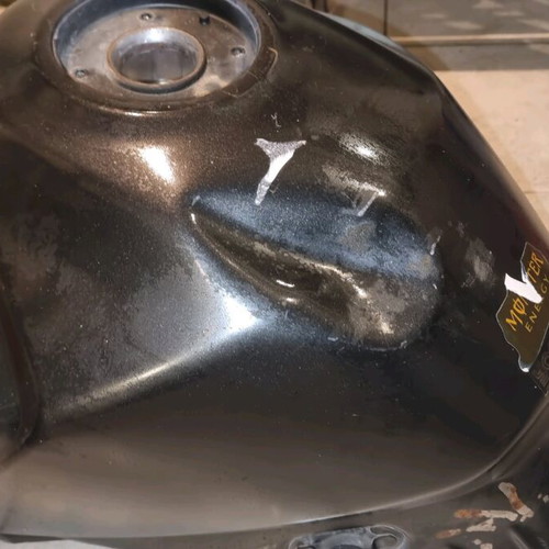V-Strom 650 fuel tank used
