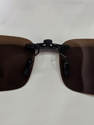 Polarized clip-on glasses lenses, brown