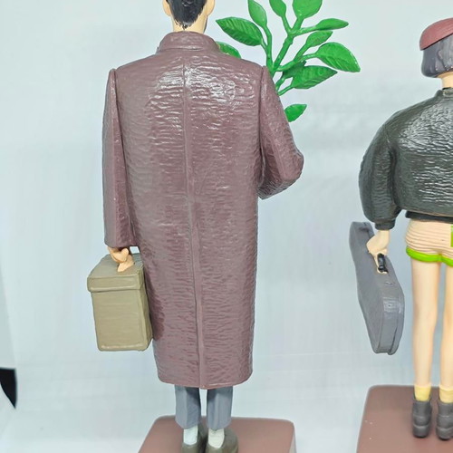 Léon & Mathilda collectible figures set like new