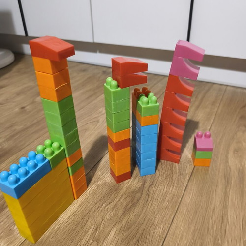 Set of 54 building blocks