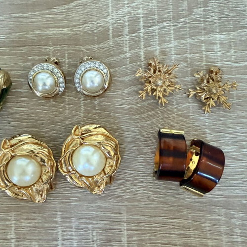 Clip-on earrings used, pack of 5 pairs