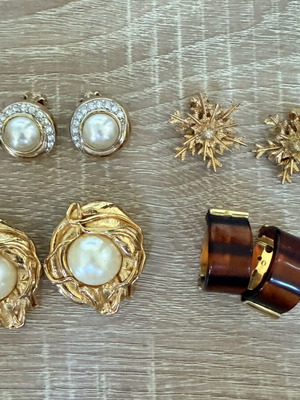 Clip-on earrings used, pack of 5 pairs
