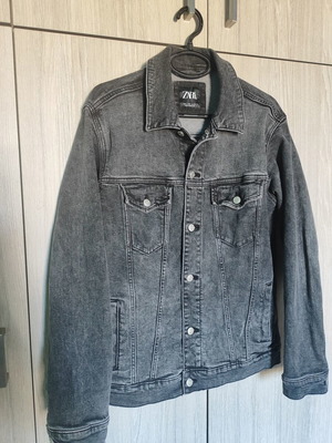 Zara denim jacket like new, size M, grey washed black