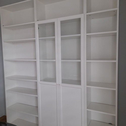 White Ikea bookcase like new, height 2.35m width 2.00m adjustable