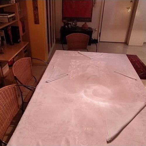 Vintage damask tablecloth set with 6 used napkins