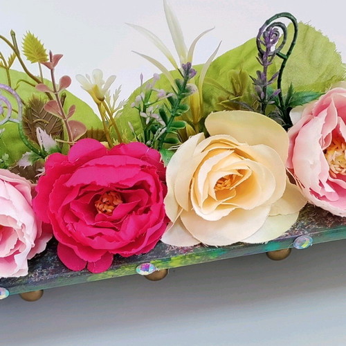 Floral hanger hand-painted like new with flowers