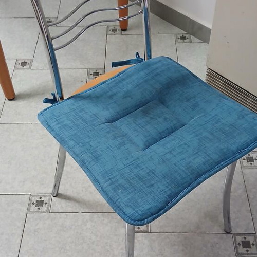 Kitchen table with 2 chairs used set