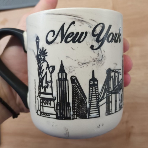 Porcelain collectible mug new, from New York