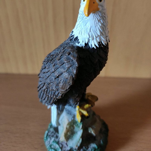 Collectible bald eagle figurine new