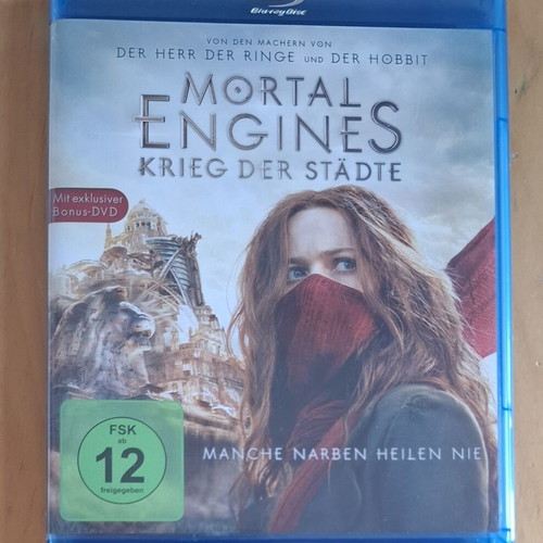 Mortal Engines Blu-Ray and DVD set like new, action fantasy adventure
