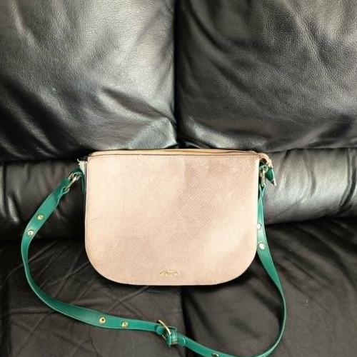 Axel shoulder bag like new, gray with green strap