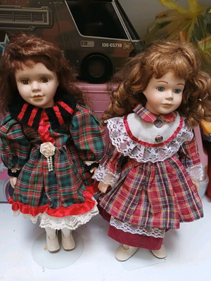 Porcelain dolls used, set of 2 pieces
