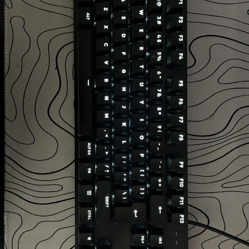 Logitec G G413 TKL SE Gaming Mechanical Keyboard like new with brown switches