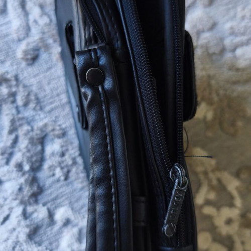 Delsey leather bag like new, black handheld