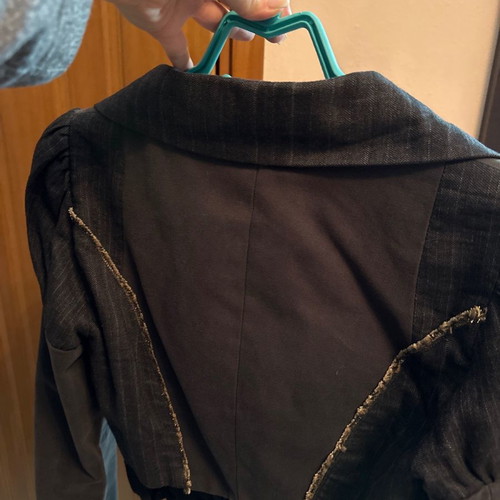 Rossodisera jacket with stunning detail