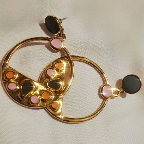Handmade hanging earrings new with green stones and gold-tone details
