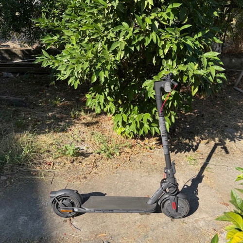Xiaomi Electric Scooter 4 Lite used with new tires, helmet and lock