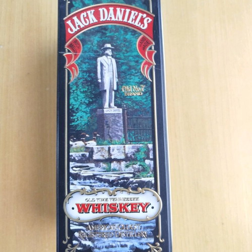 Metal tins Grand Marnier and Jack Daniels like new, collectible