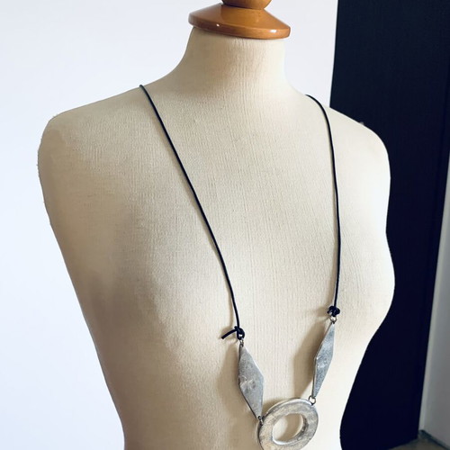Vintage necklace with leather cord, new, black and silver