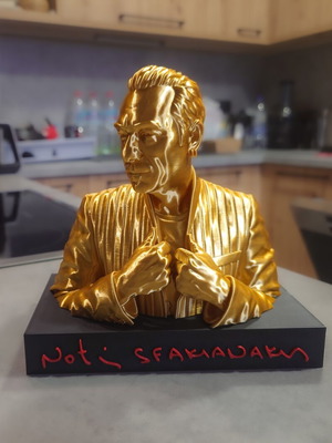 3D print Notis Sfakianakis bust