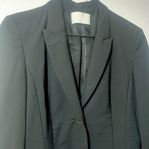 Hugo Boss blazer, elegant, 96% virgin wool, size 34 FR