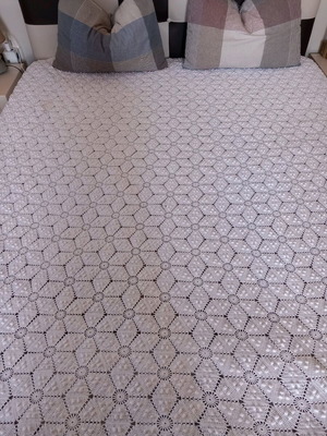Handmade white blanket like new