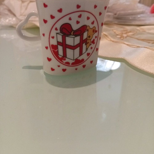 Collectible mug with teddy bear and hearts design new, porcelain